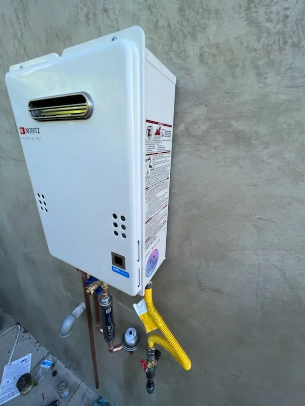 Tankless water heater installation for East Pyron homes